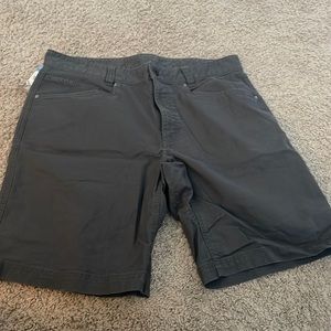 North face men’s shorts Brand new grey color
